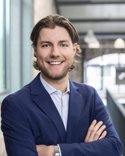 rene-sauer-scaled René Sauer
Mit an Board seit 2019